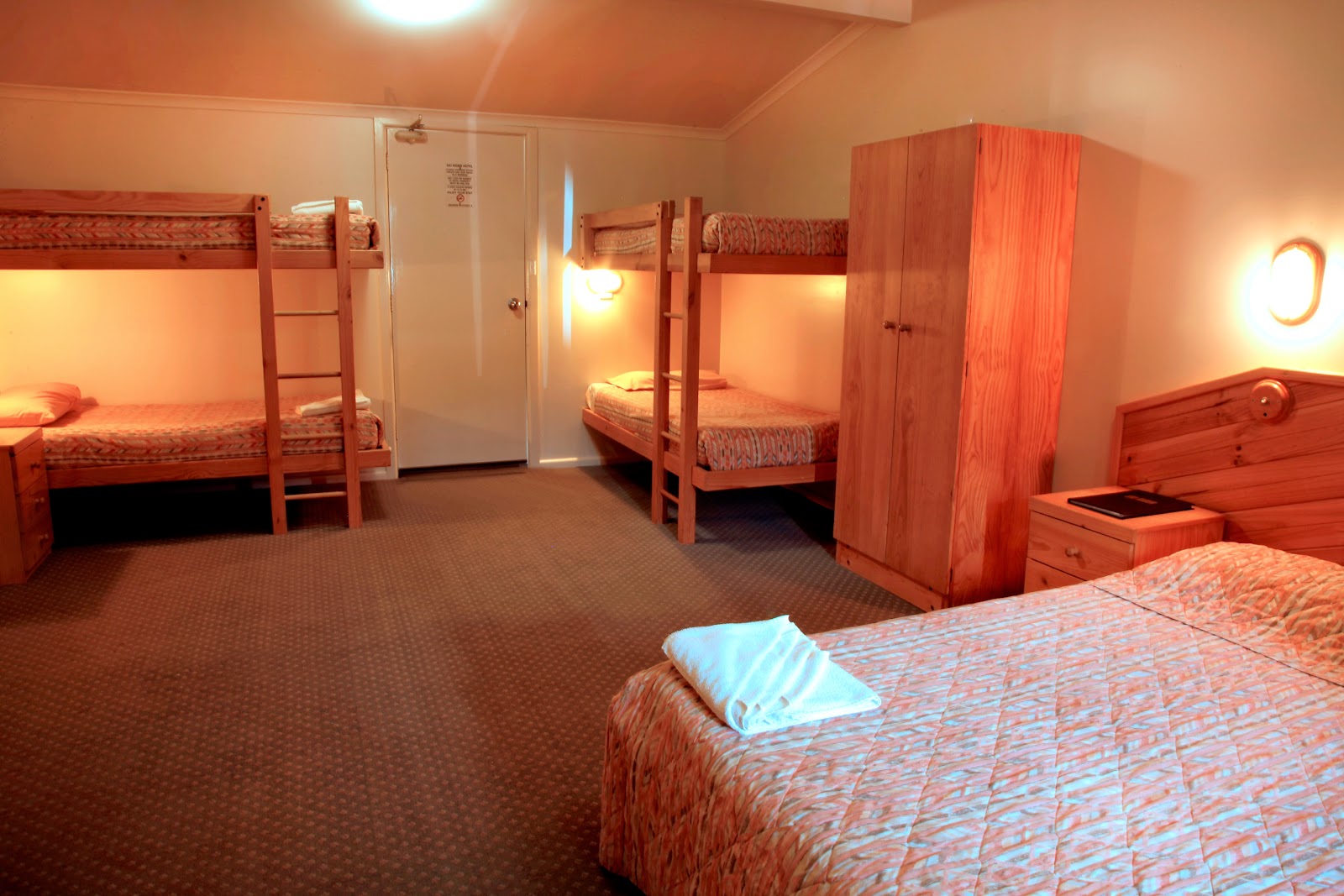 Ski Rider Hotel in Wilsons Valley - photo 4