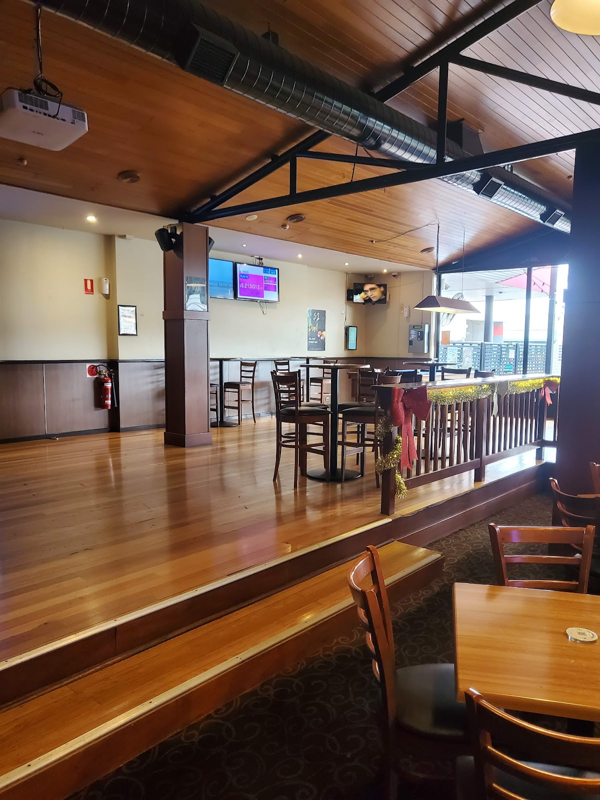 Smithfield Tavern in Smithfield - photo 7