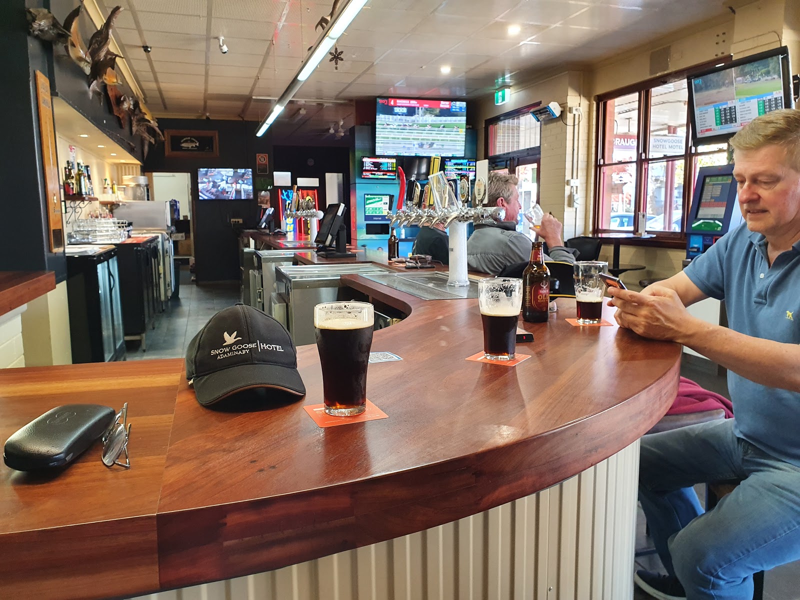 Snow Goose Hotel in Adaminaby - photo 2