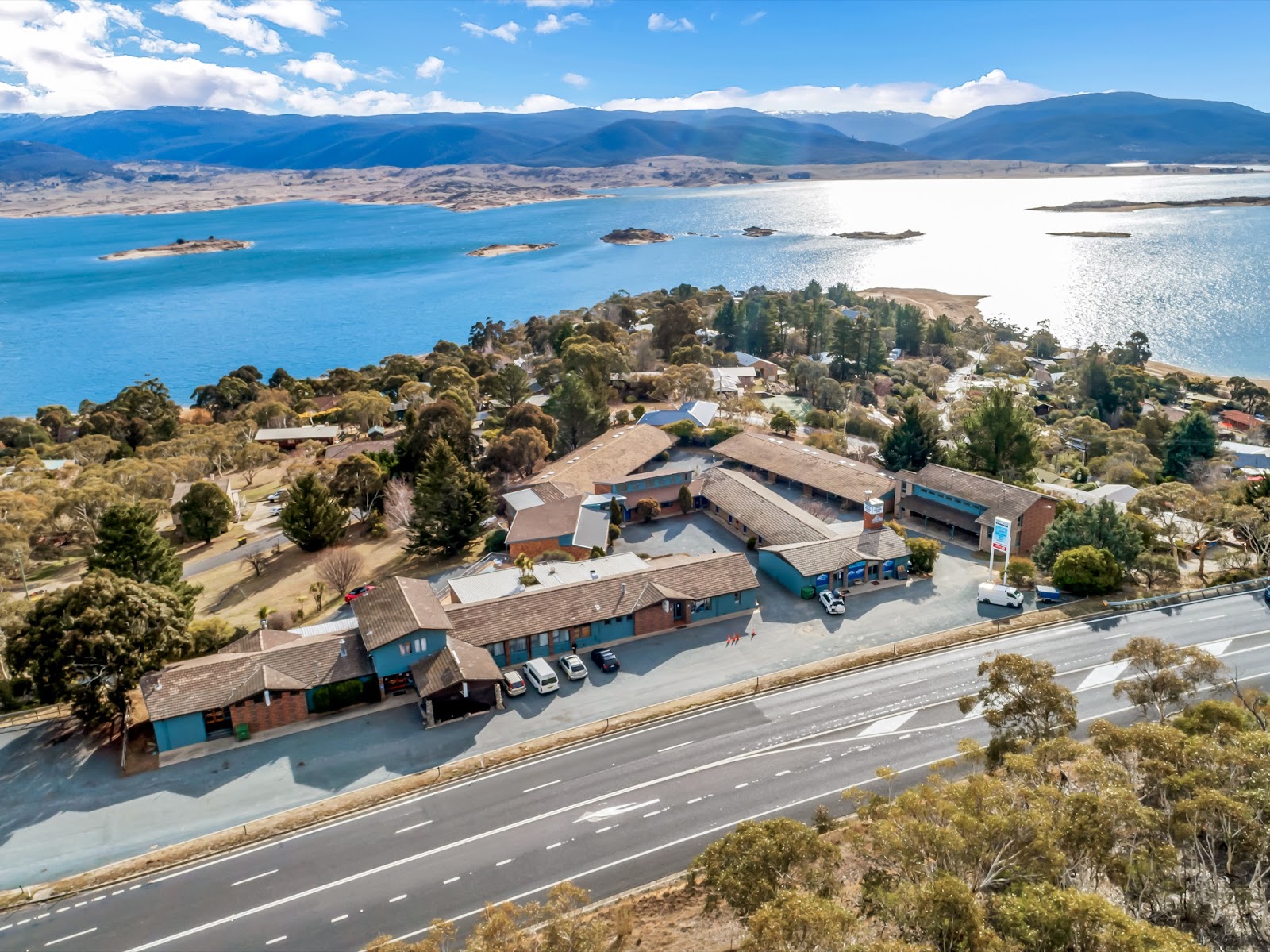 Snowy Valley Motel in East Jindabyne - photo 1