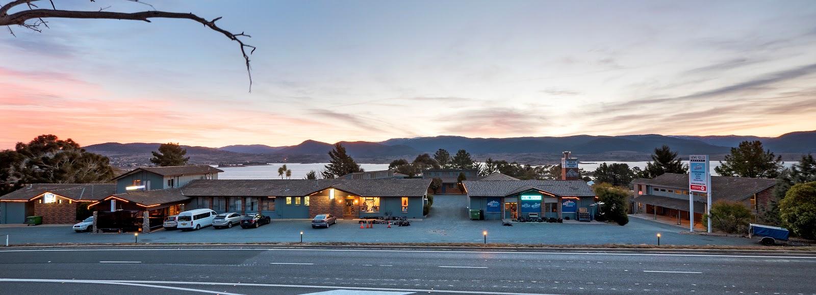 Snowy Valley Motel in East Jindabyne - photo 2