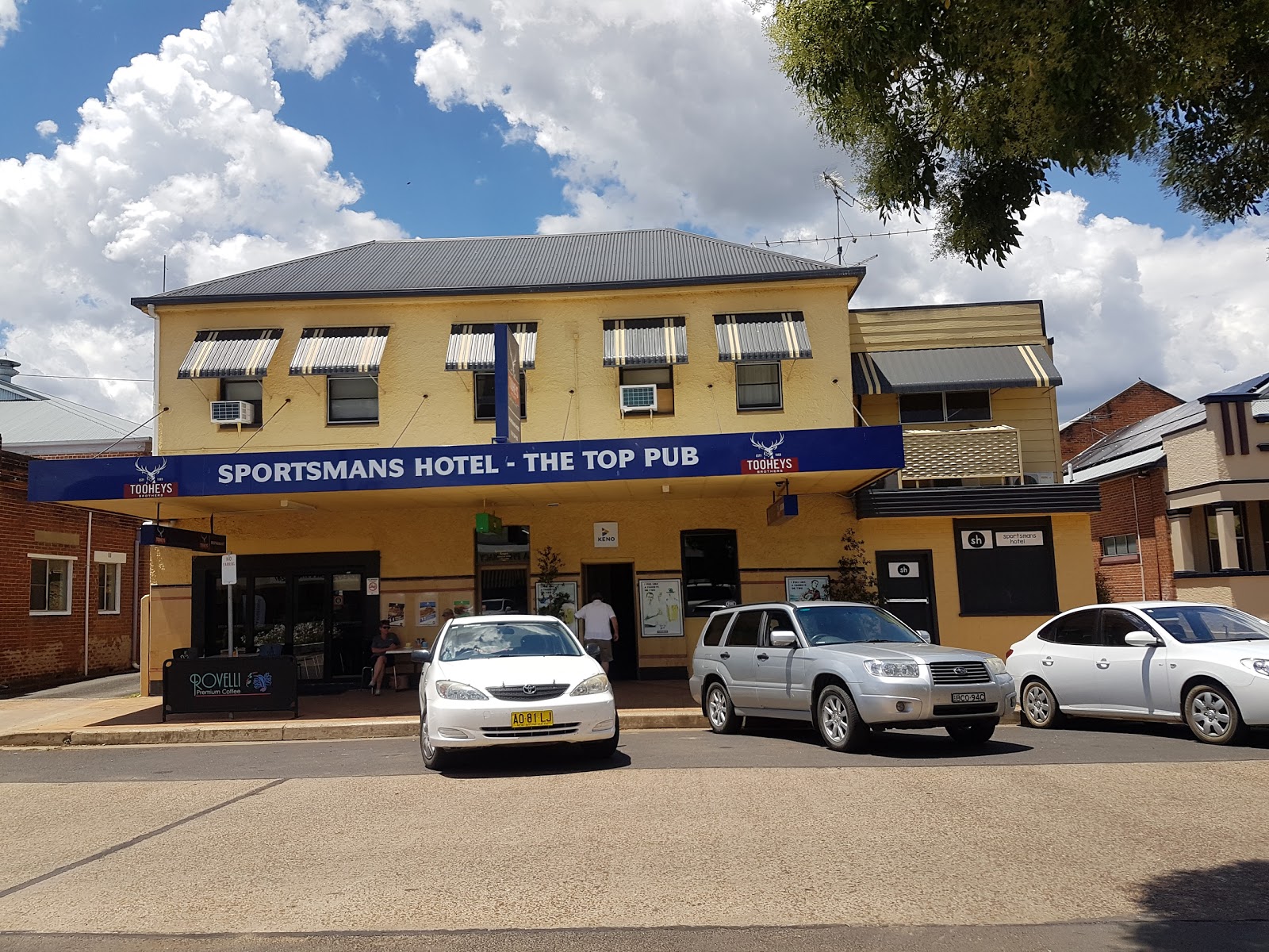 Sportsmans Hotel in Bingara - photo 1