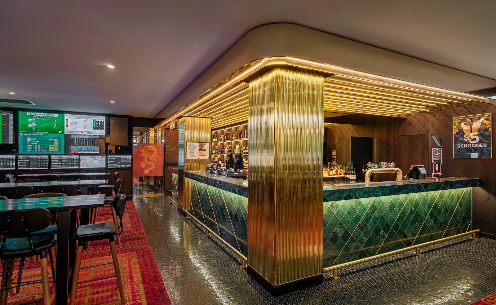 Station House Hotel in Campsie - photo 2