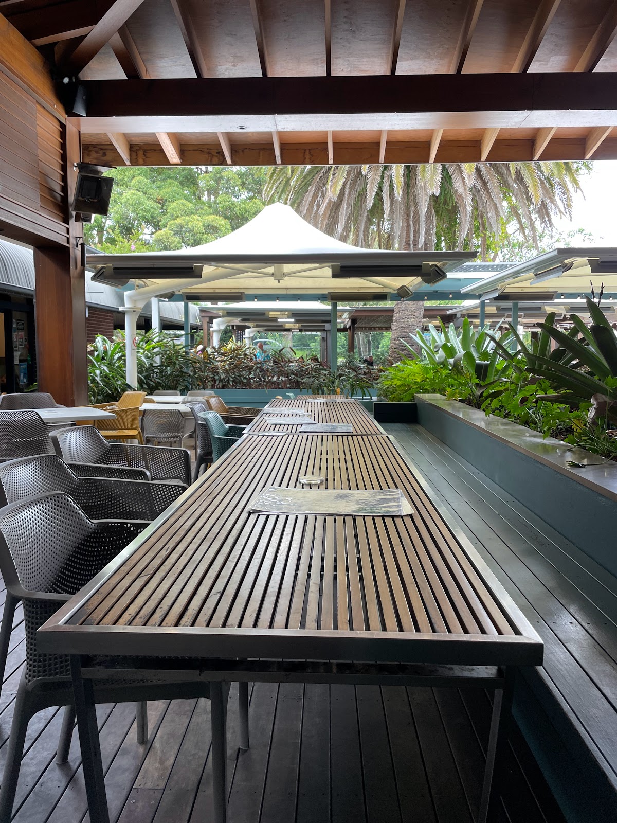 Terrey Hills Tavern in Terrey Hills - photo 2