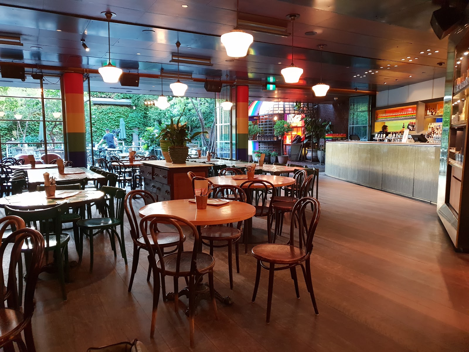 The Beresford Hotel in Surry Hills - photo 2
