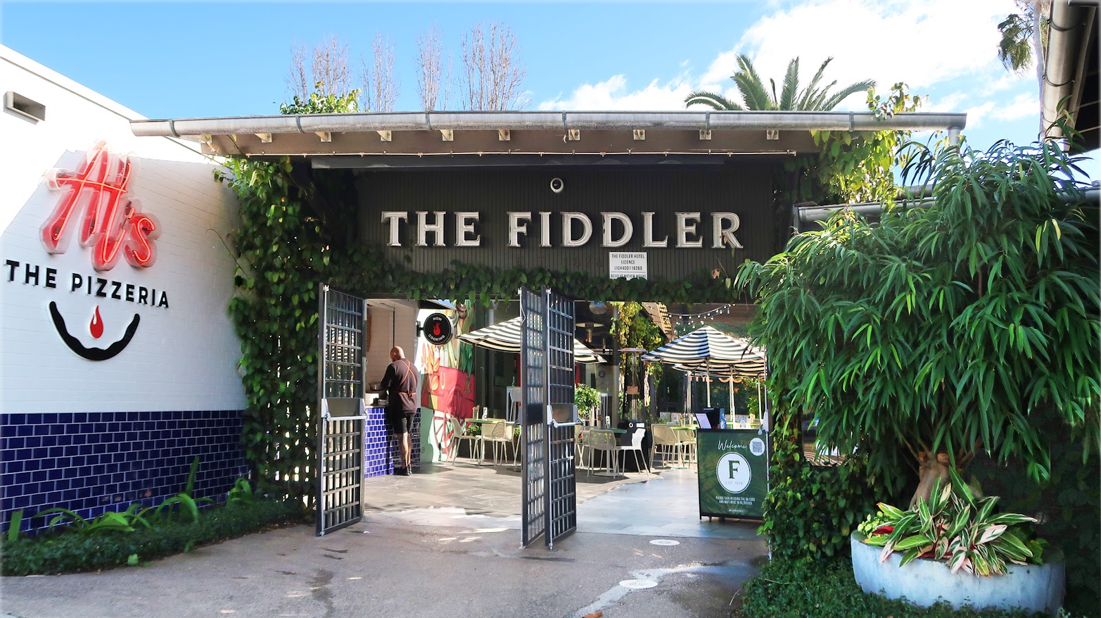 The Fiddler Hotel in Rouse Hill - photo 1