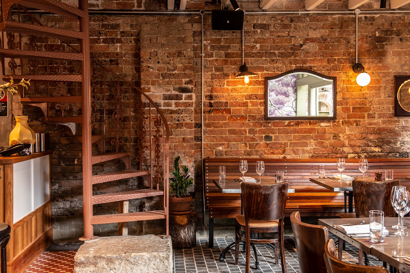 The Glebe Hotel in Glebe - photo 5