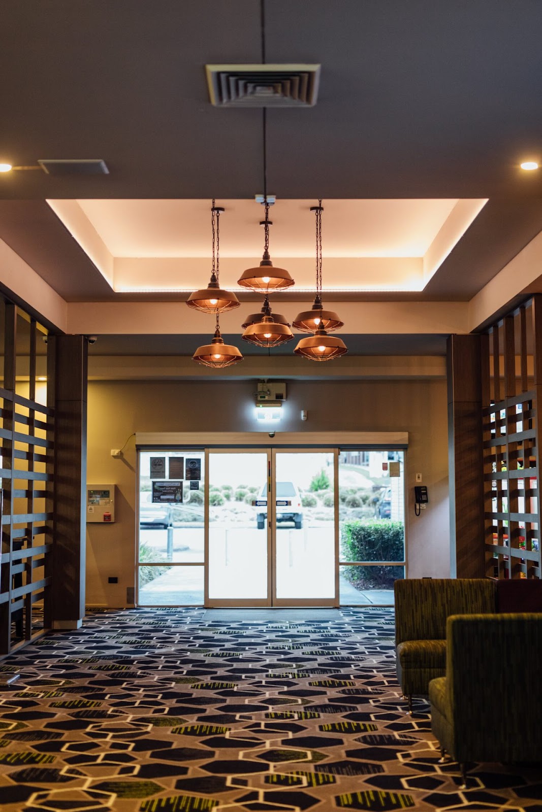 The Lake Macquarie Tavern in Mount Hutton - photo 2