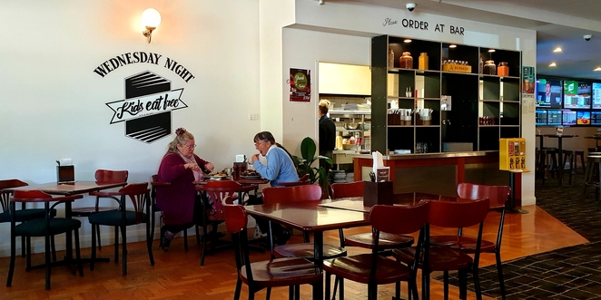 The Lambton Park Hotel in Lambton - photo 4