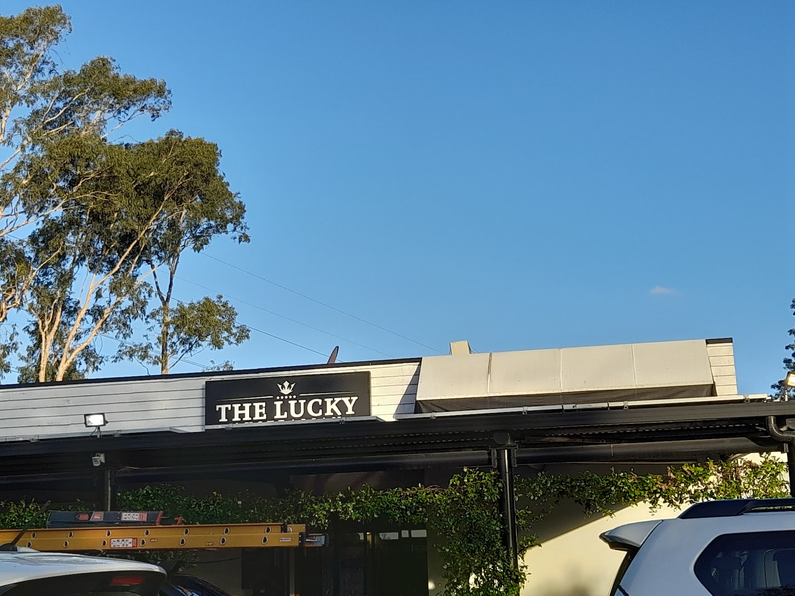 The Lucky Australian Hotel in St Marys - photo 1