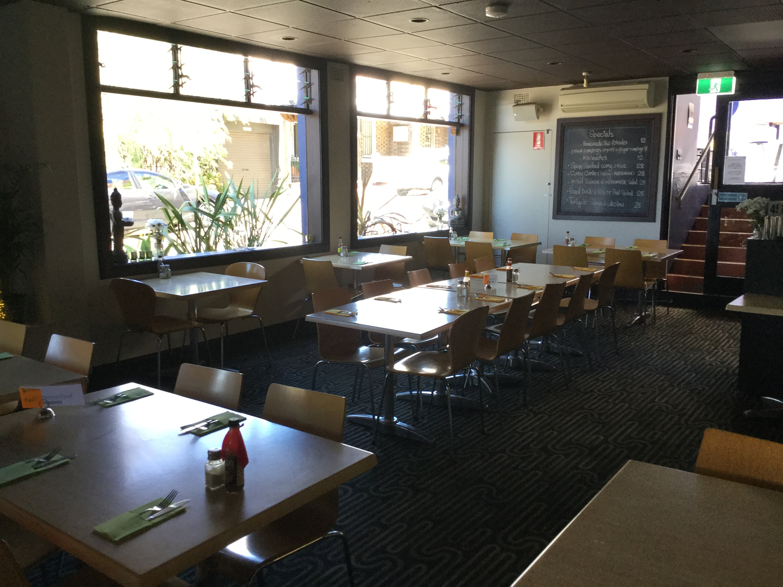 The Merton Hotel in Rozelle - photo 2