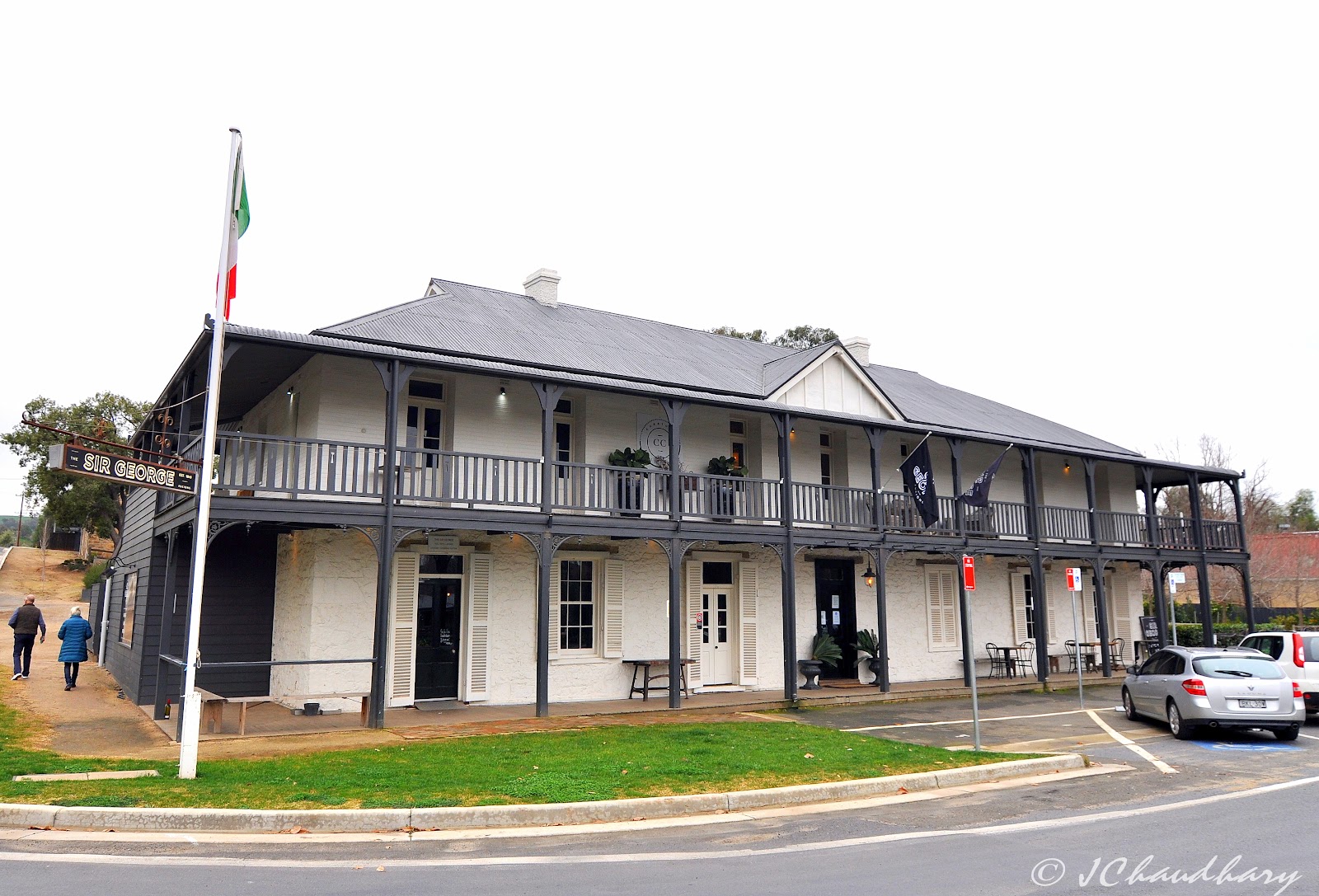 The Sir George in Jugiong - photo 1