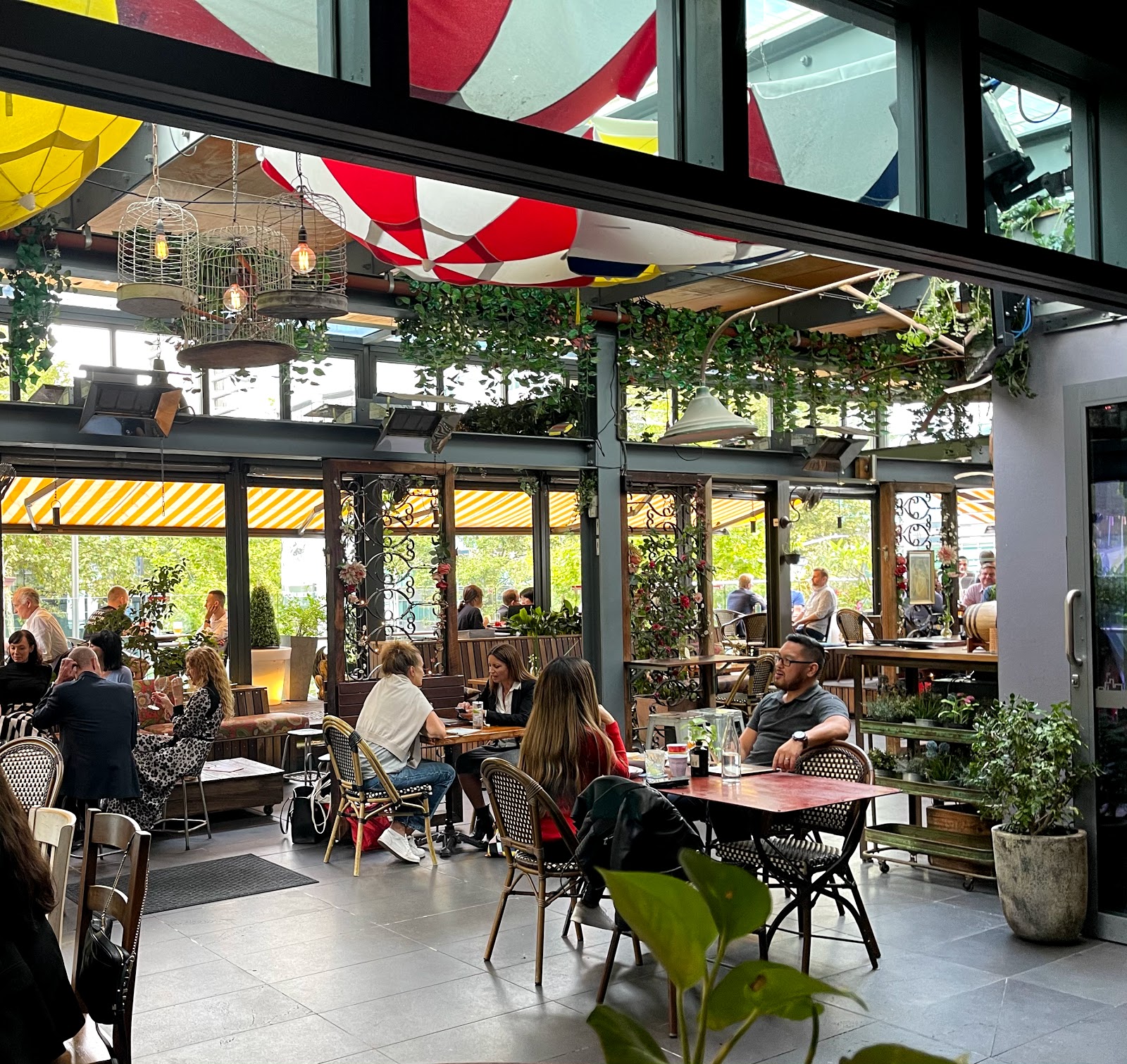 The Treehouse Hotel in North Sydney - photo 3