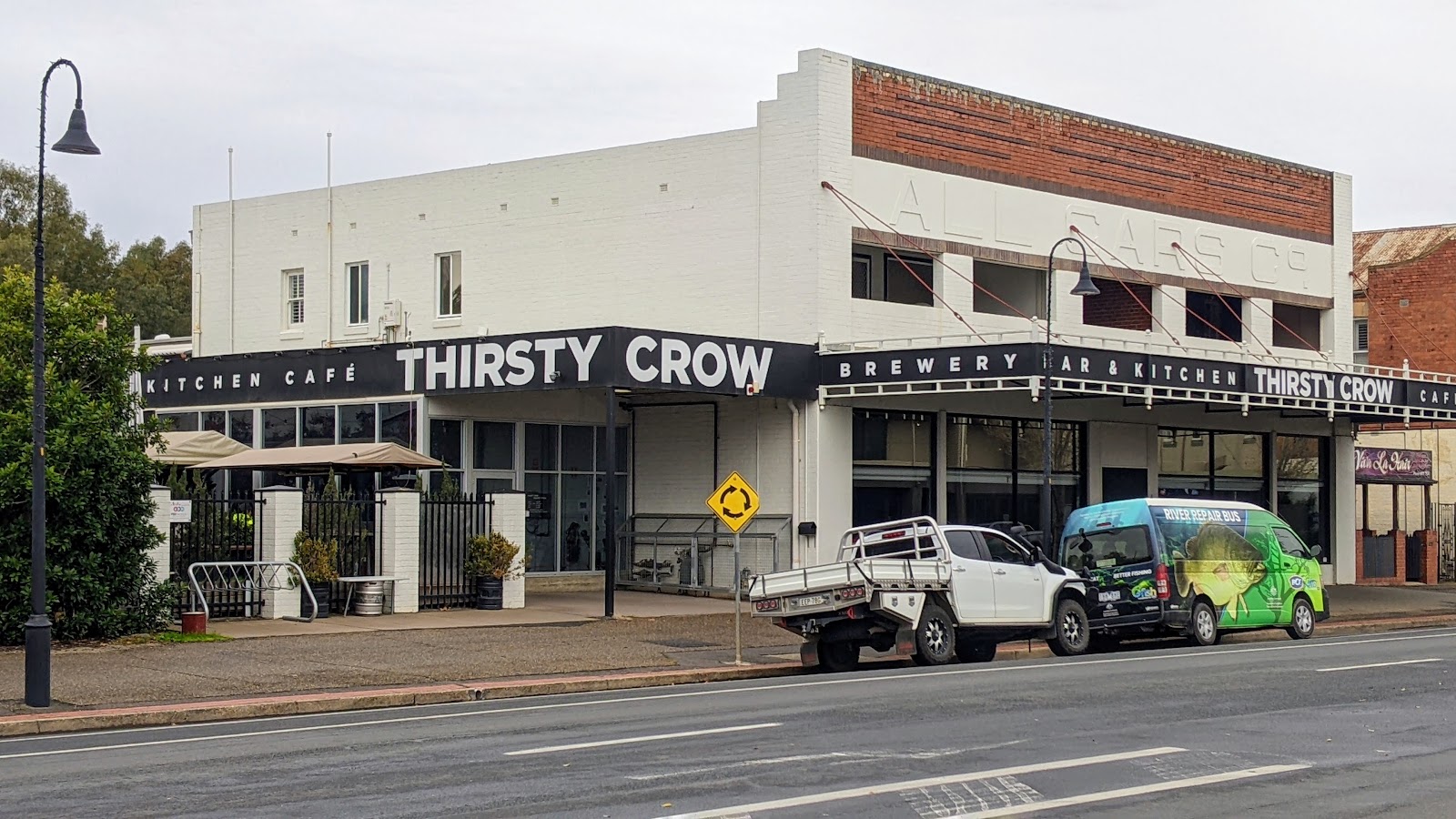 Thirsty Crow in Wagga Wagga - photo 1