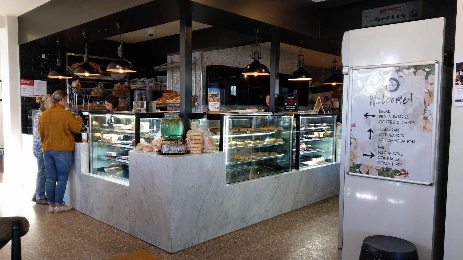 Thoroughbred Hotel in Scone - photo 4