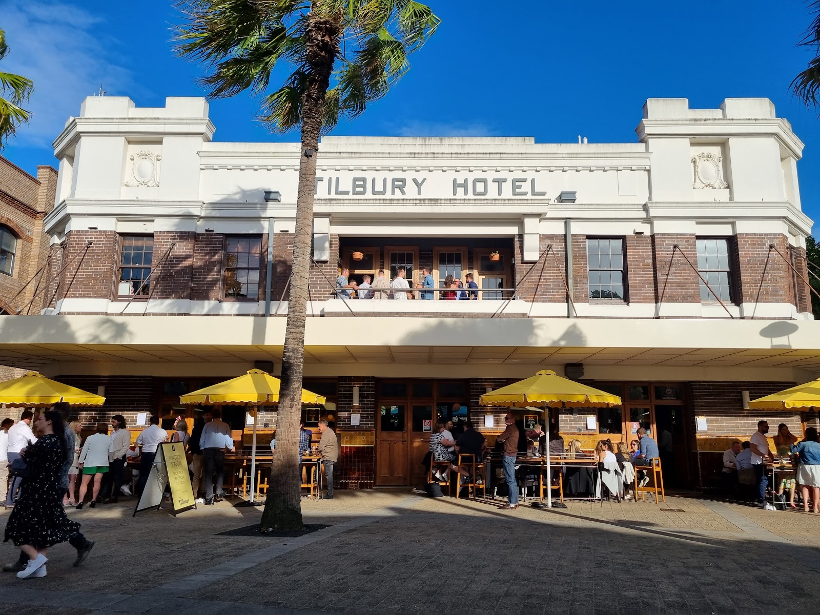 Tilbury Hotel in Woolloomooloo - photo 2