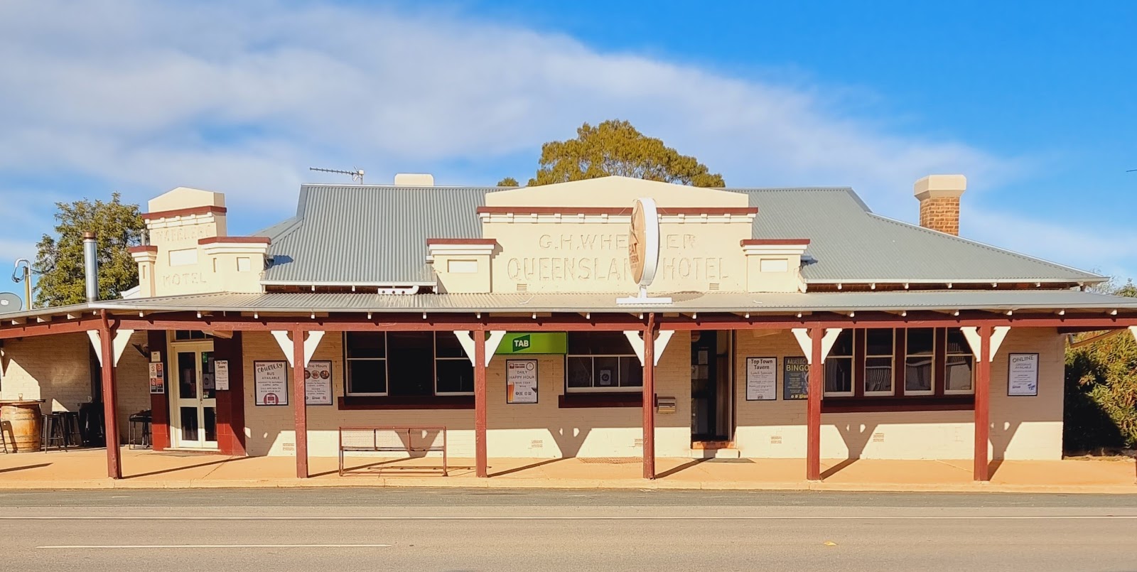 Top Town Tavern in Wyalong - photo 1