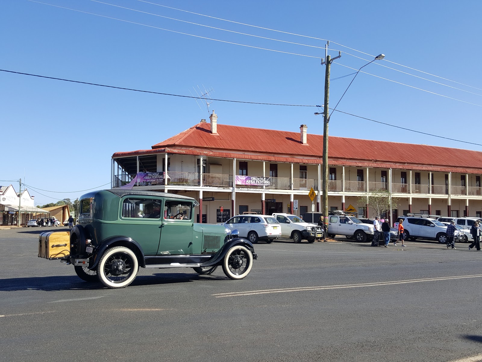 Trundle Hotel in Trundle - photo 4