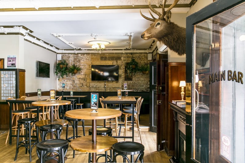 Tudor Hall Hotel in Redfern - photo 5