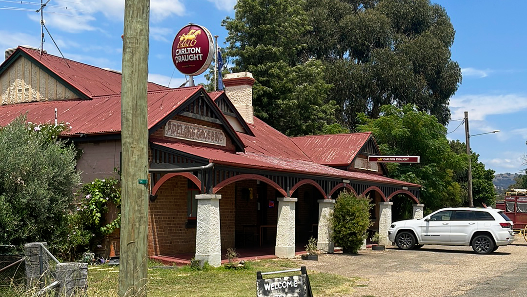Tumblong Tavern in Tumblong - photo 1