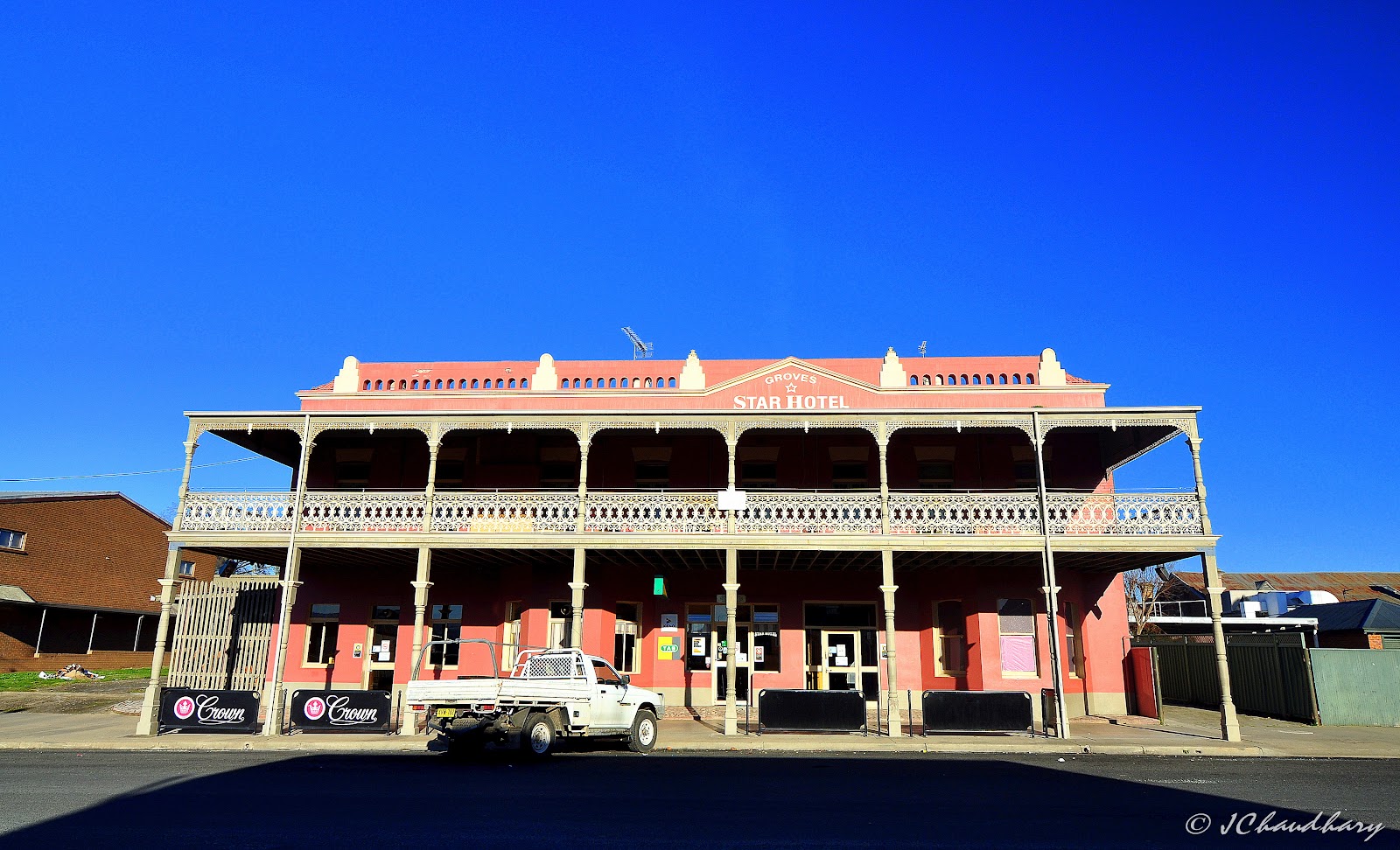 Tumut Star Hotel in Tumut - photo 1