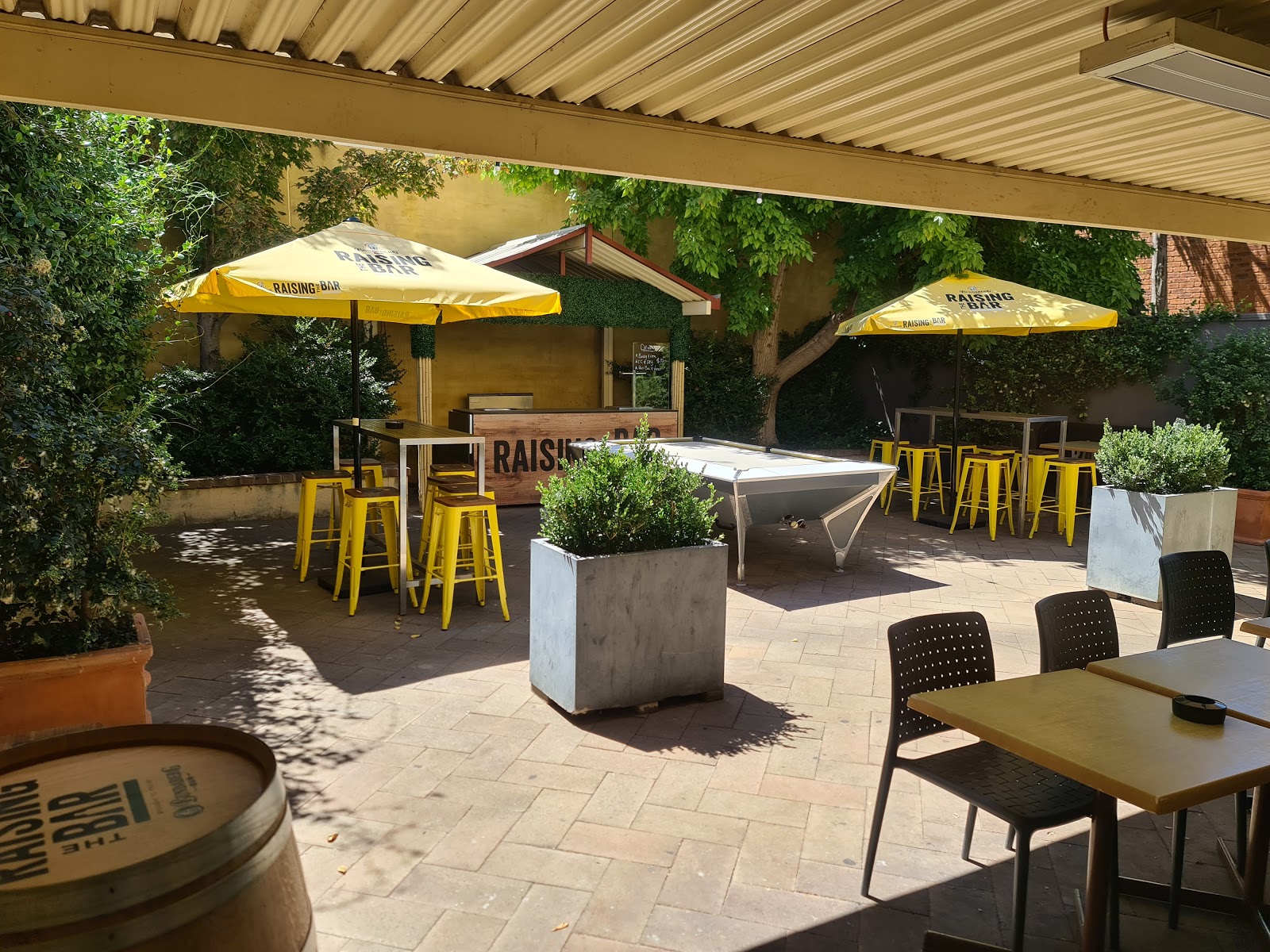 Vandenberg Hotel in Forbes - photo 3