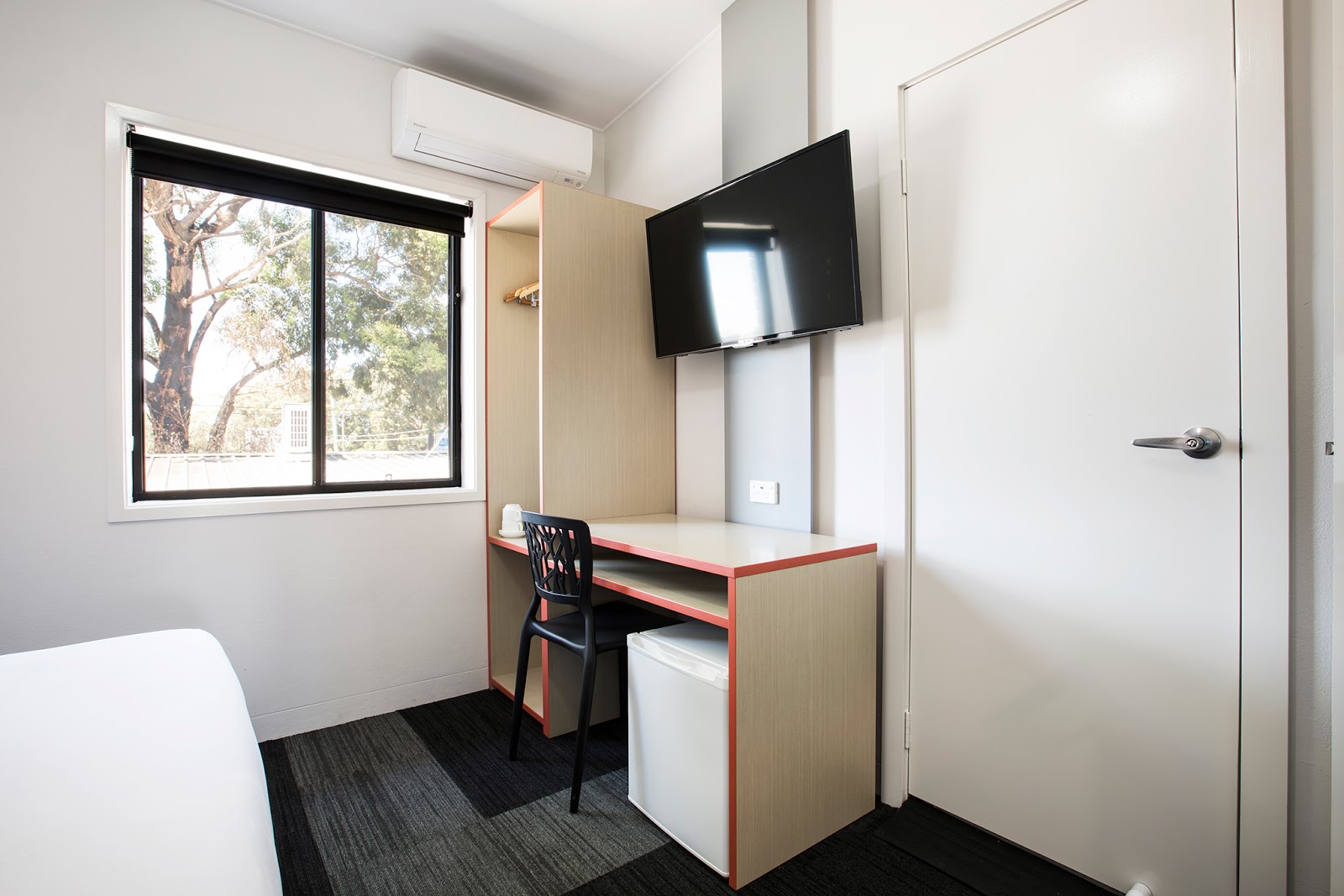Villawood Hotel in Villawood - photo 8