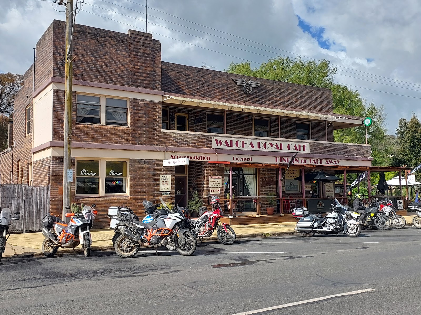 Walcha Road Hotel (Royal) in Walcha - photo 2