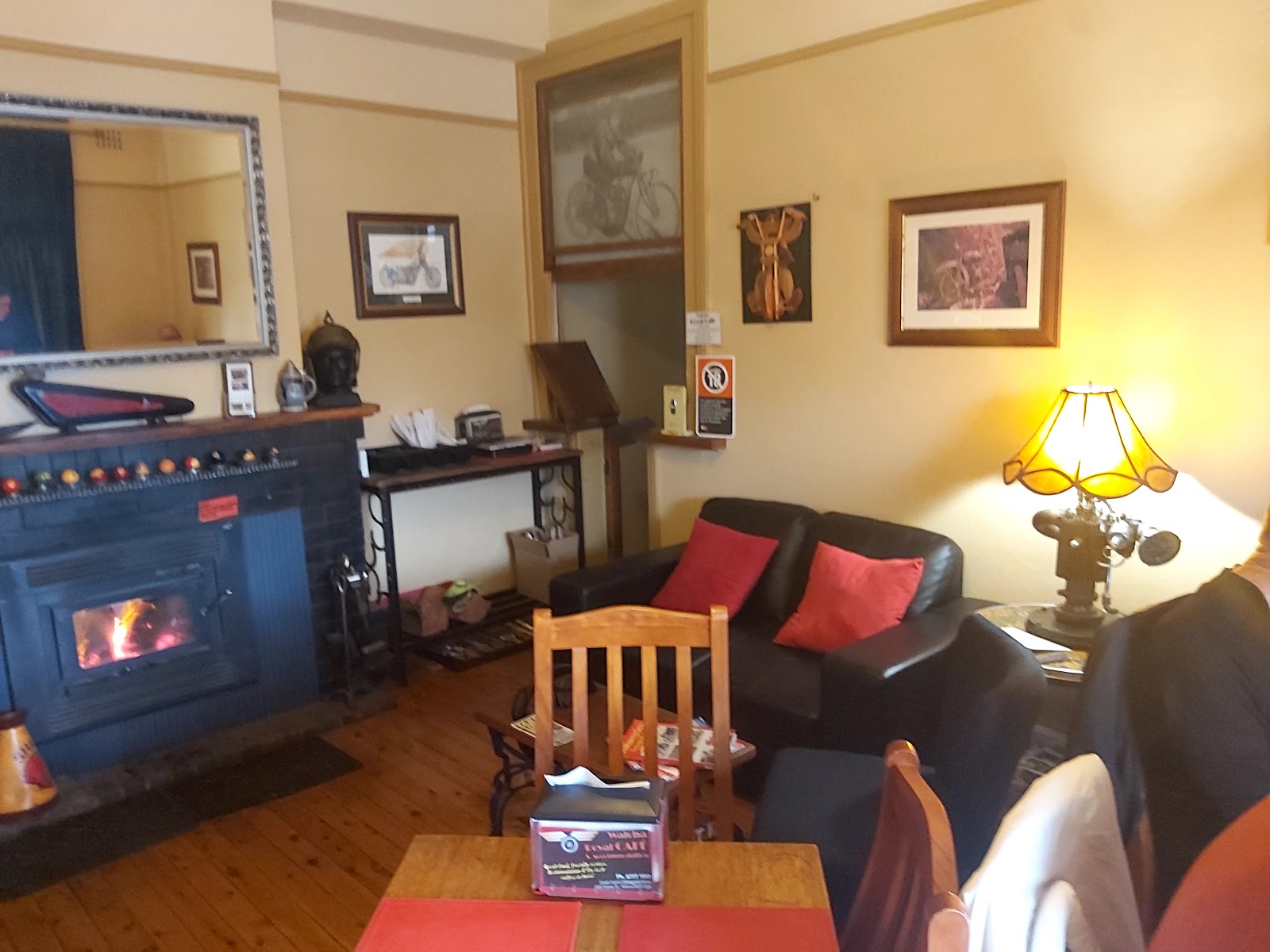 Walcha Road Hotel (Royal) in Walcha - photo 3
