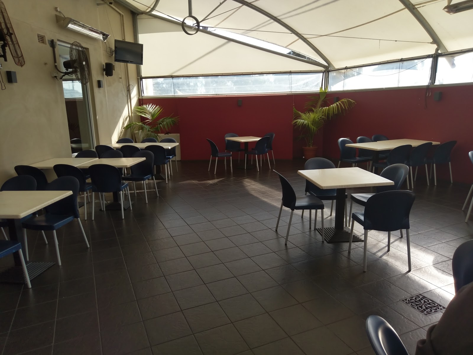 Wangi Hotel in Wangi Wangi - photo 1