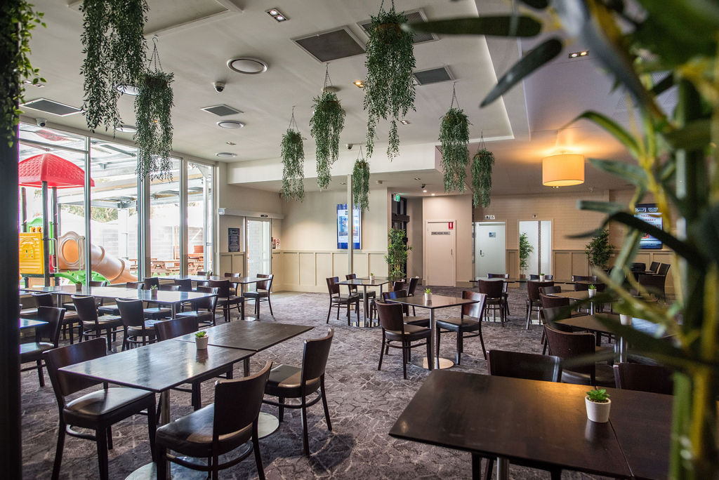 Warilla Hotel in Warilla - photo 8