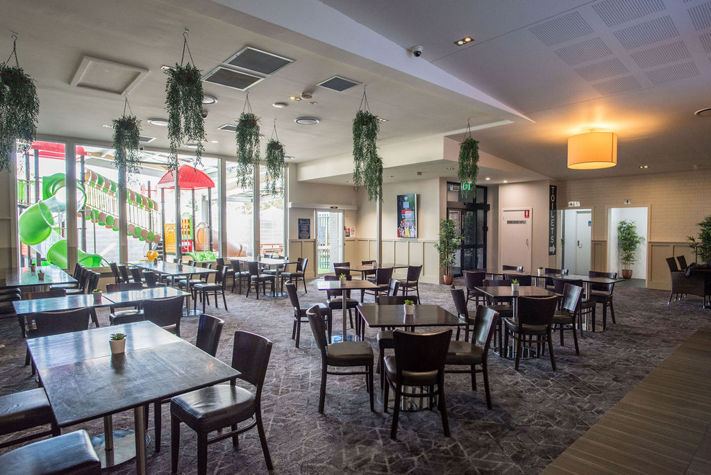 Warilla Hotel in Warilla - photo 6
