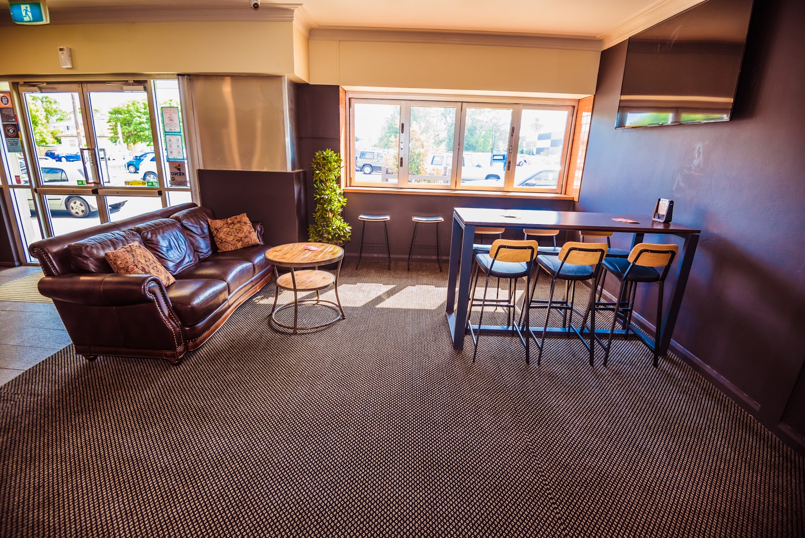 Warners Bay Hotel in Warners Bay - photo 2