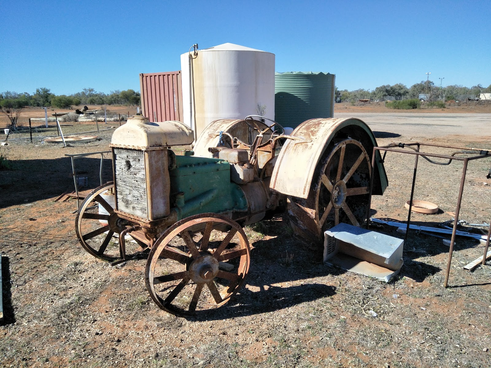 Warrego Hotel in Fords Bridge - photo 3