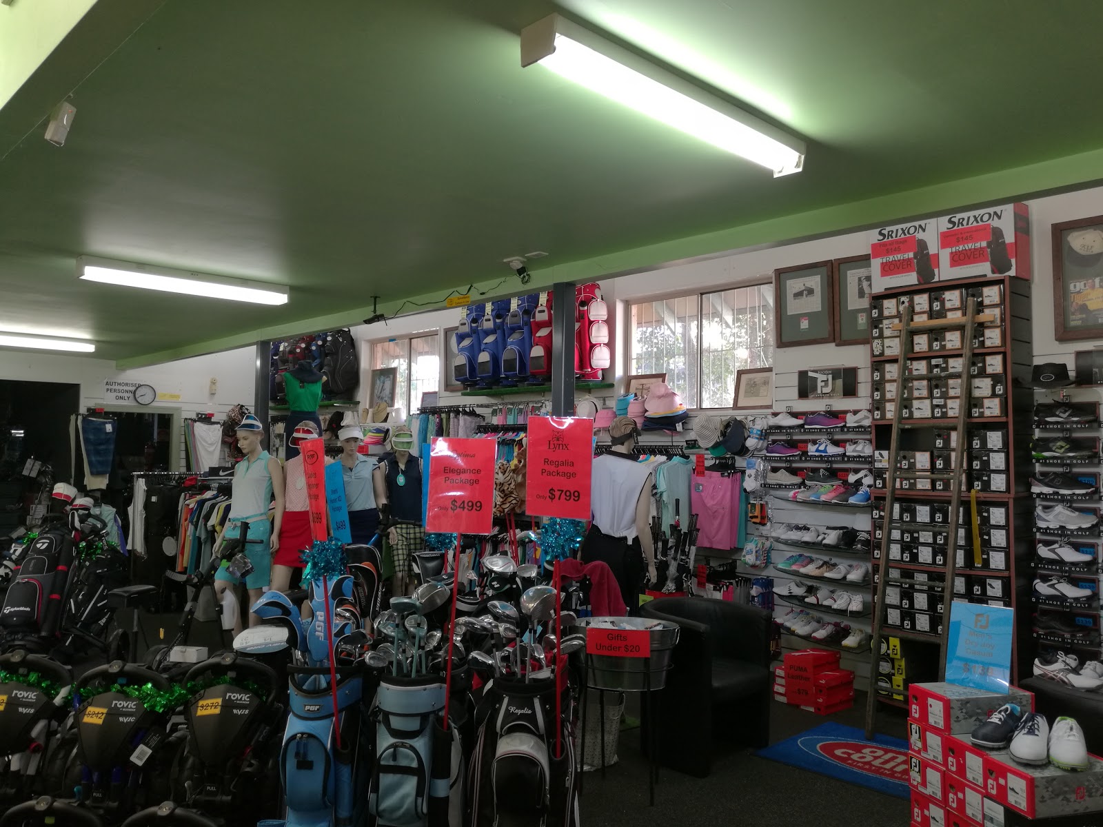 Warringah Golf Club Limited in Allambie Heights - photo 4