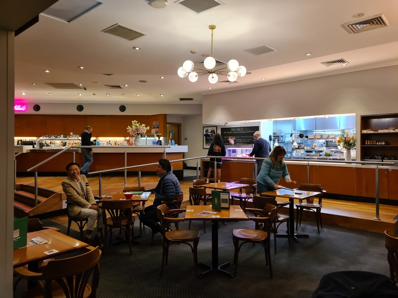 West Ryde Hotel in West Ryde - photo 2