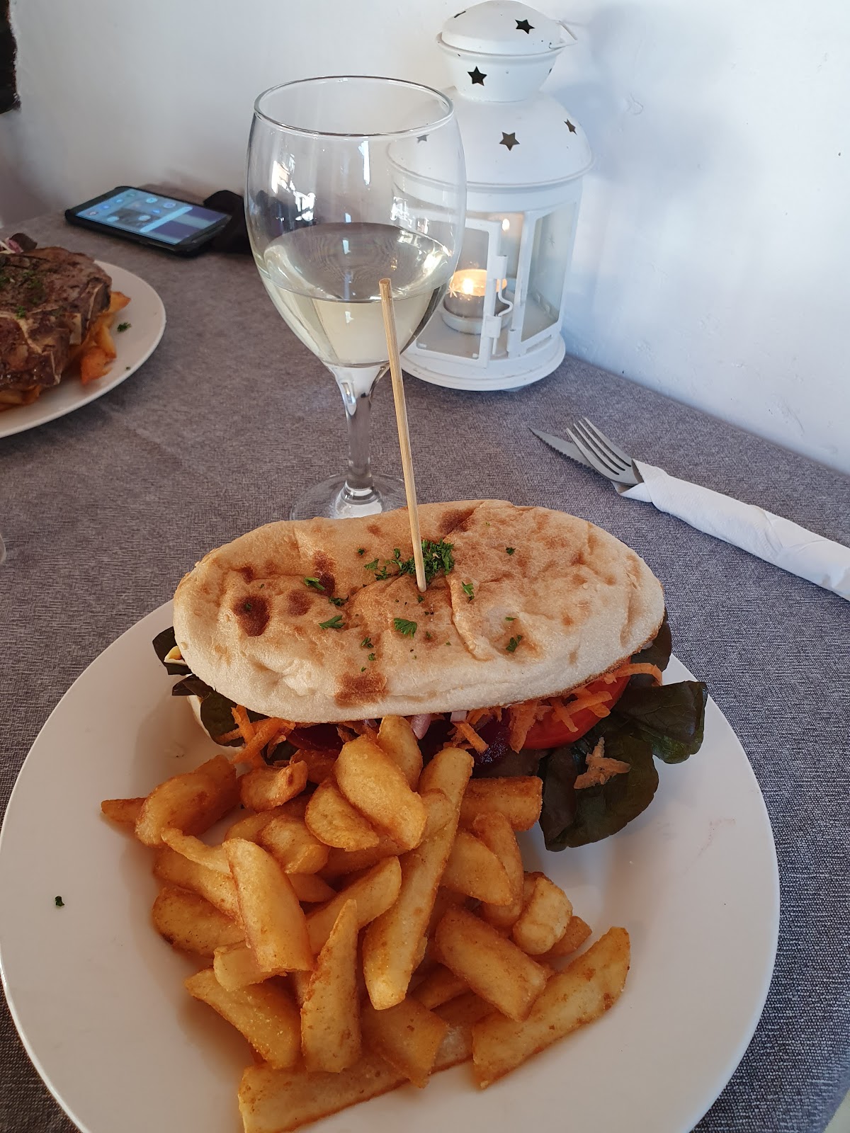 White Tank Hotel in West Wyalong - photo 8
