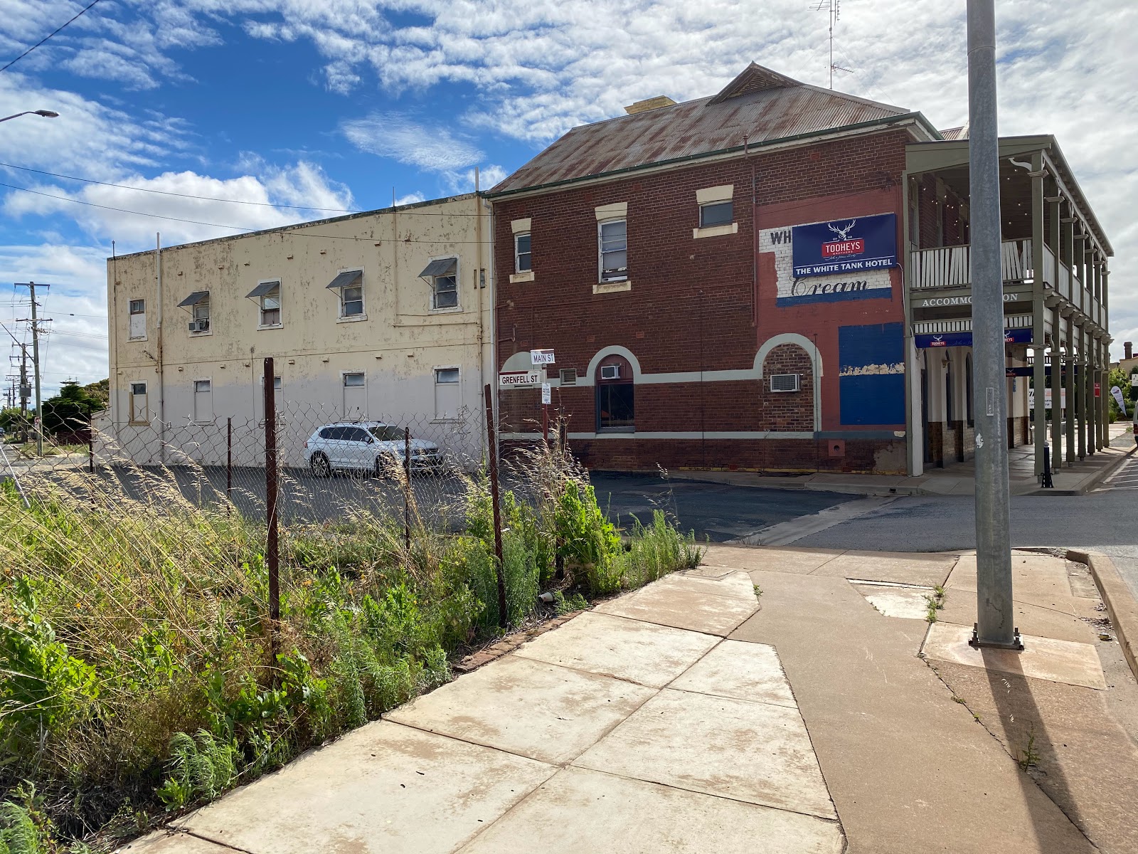 White Tank Hotel in West Wyalong - photo 3