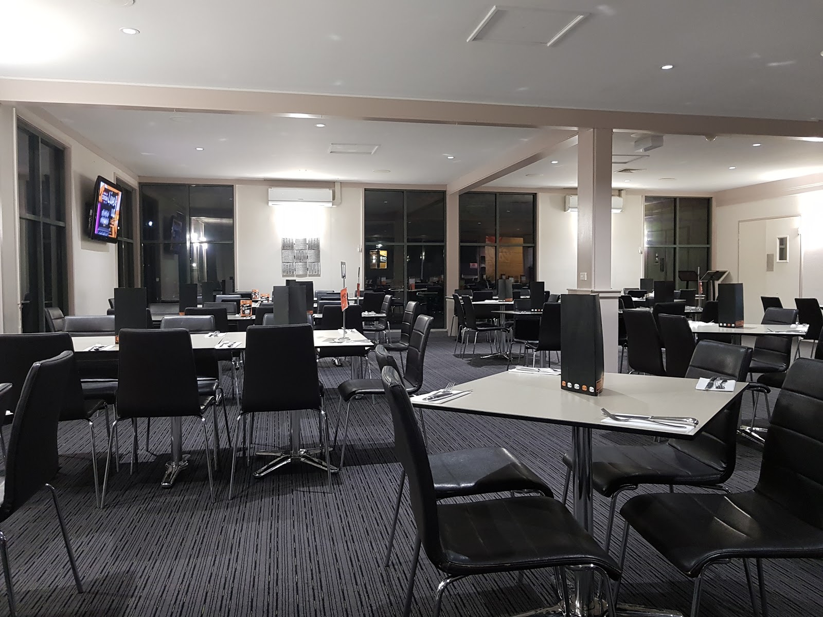 Windsor RSL Club Ltd in South Windsor - photo 2