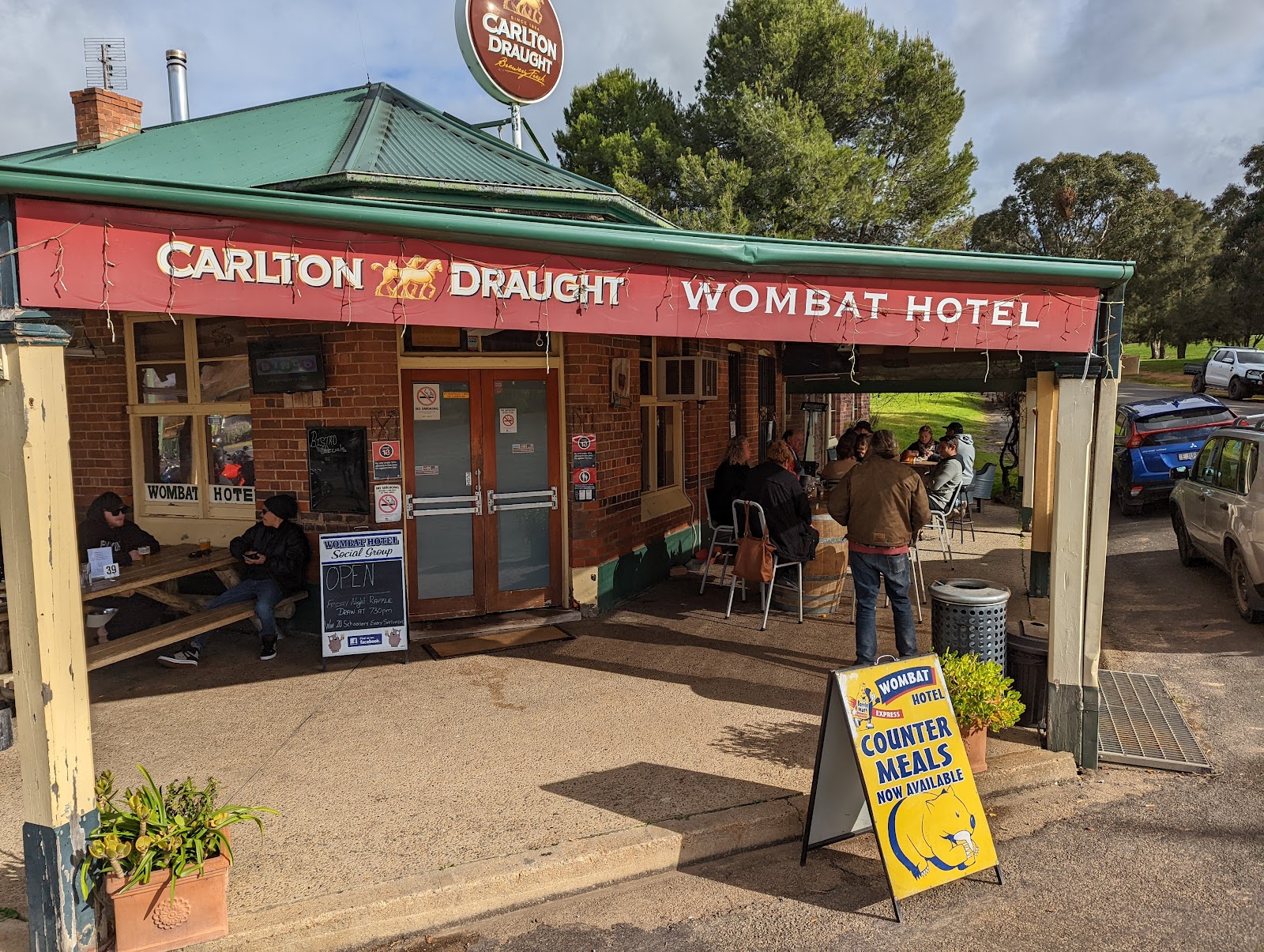 Wombat Hotel in Wombat - photo 1