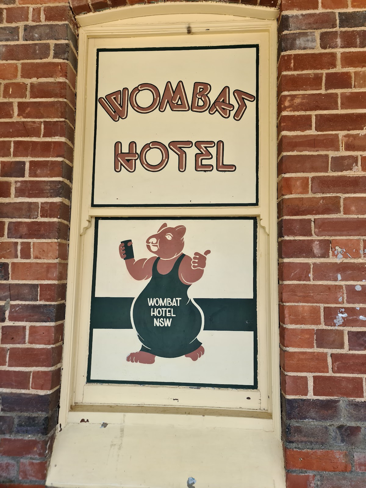 Wombat Hotel in Wombat - photo 9