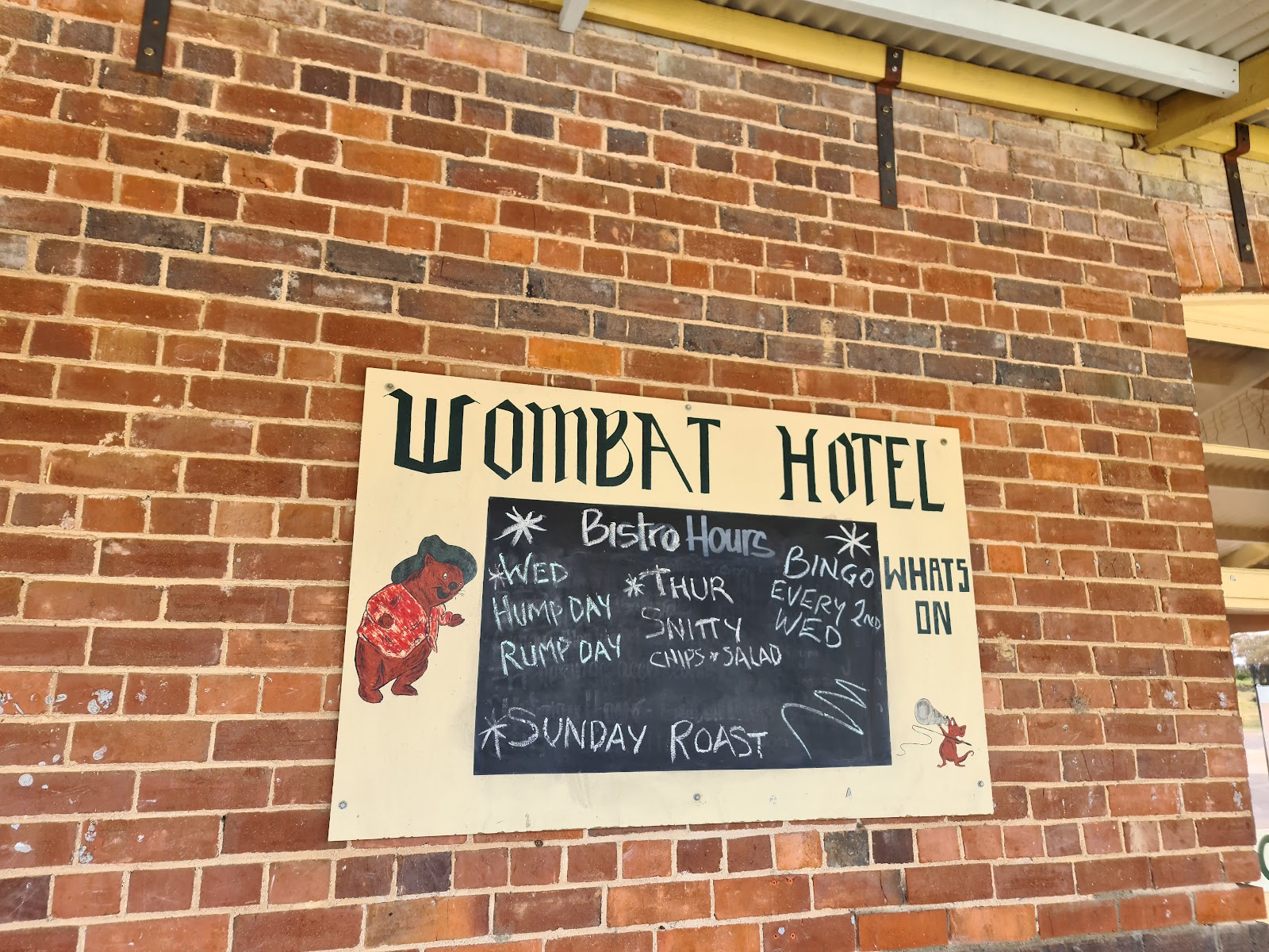 Wombat Hotel in Wombat - photo 3