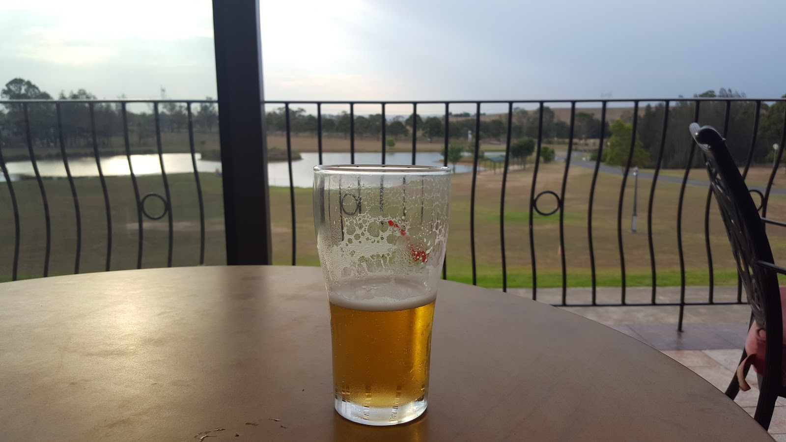 Workers Hubertus Country Club in Luddenham - photo 7
