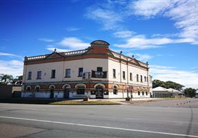 Aberdare Hotel - Hotel in Weston