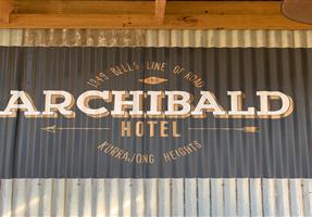 Archibald Investments (Aust) Pty Ltd - Hotel in Kurrajong Heights