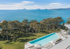 BANNISTERS PORT STEPHENS PTY LTD - Hotel in Soldiers Point