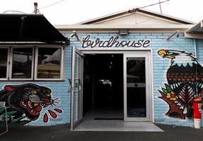 Birdhouse - Hotel in Wagga Wagga