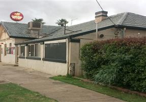 Black Swan Hotel - Hotel in North Wagga Wagga