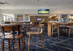 Blue Gum Hotel - Hotel in Waitara