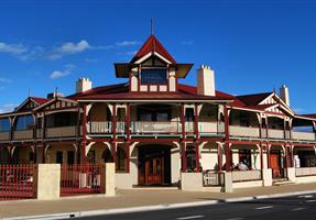 Blue Mountains Hotel - Hotel in Lawson